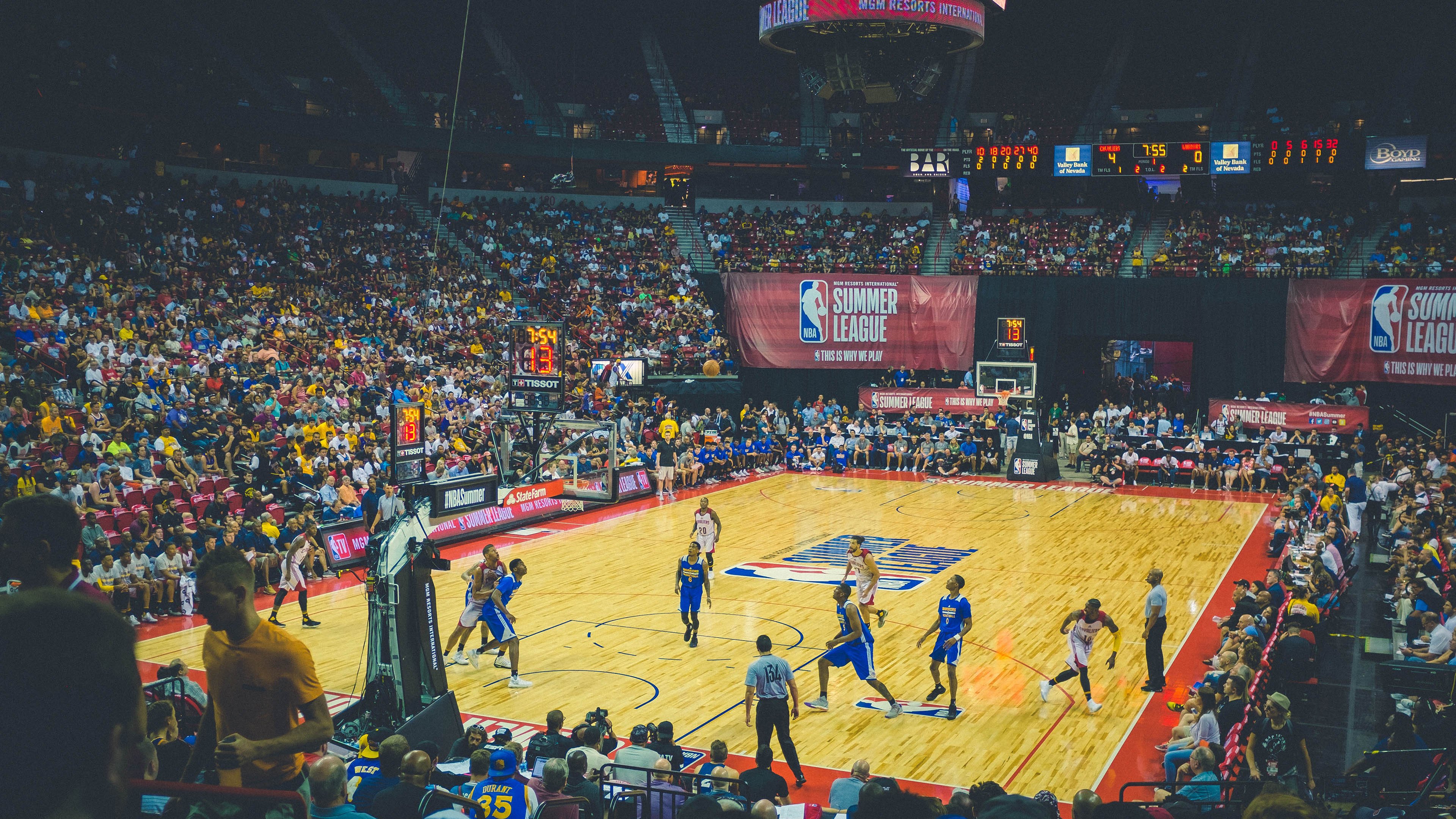 强队最后冲刺,目标冠军梦!